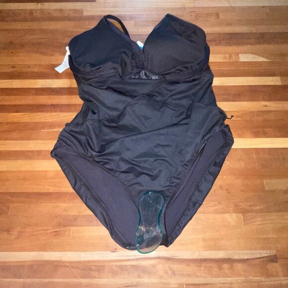 Coco Reef Contours Sterling Bra-Sized One-Piece Swimsuit black US 12/36C/D - Picture 7 of 10